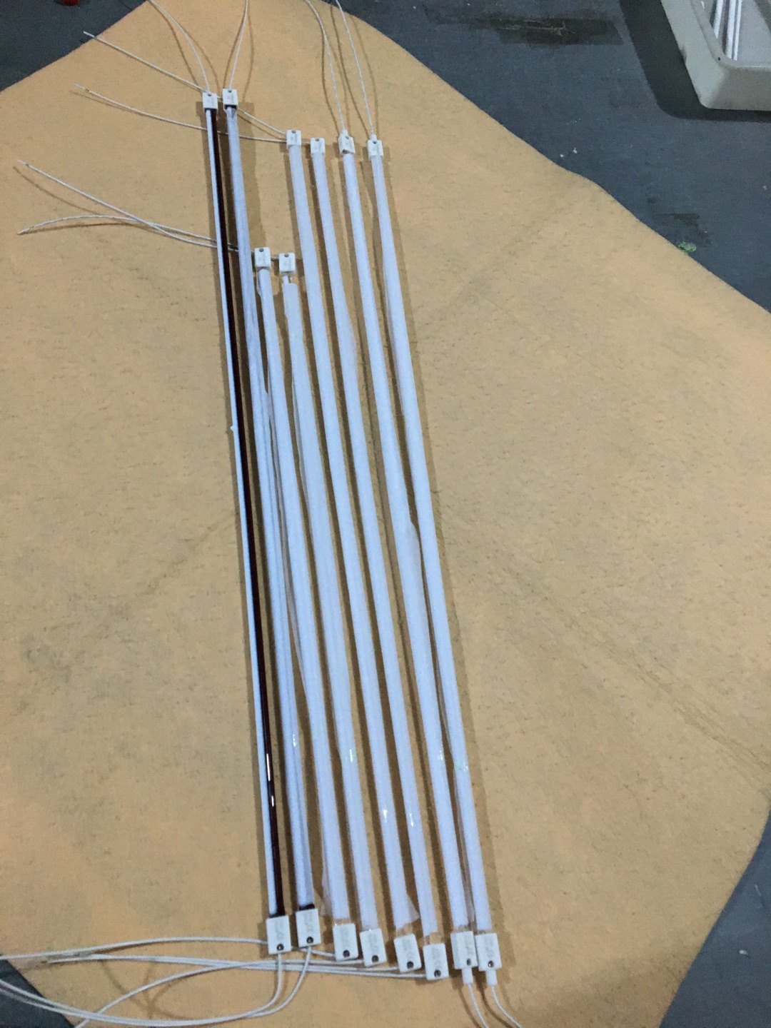 Quartz halogen tube
